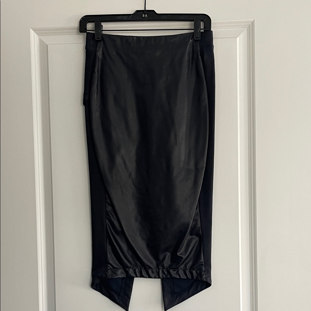 Chic Asymmetrical Black Skirt